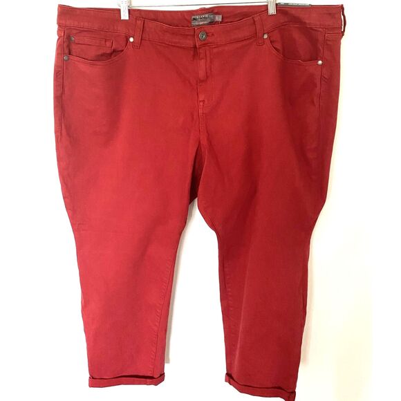 NWT Torrid Boyfriend Straight Vintage Stretch Mid Rise Denim Jeans Red Sz 28R - Picture 2 of 13